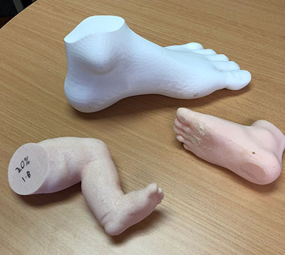 3d feet